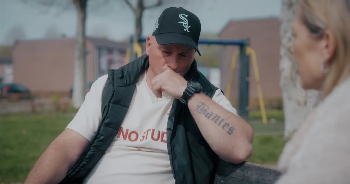 ‘Mijn hart lag in duizend stukken’: hoe Robert na een jeugd vol geweld een nieuw begin vond