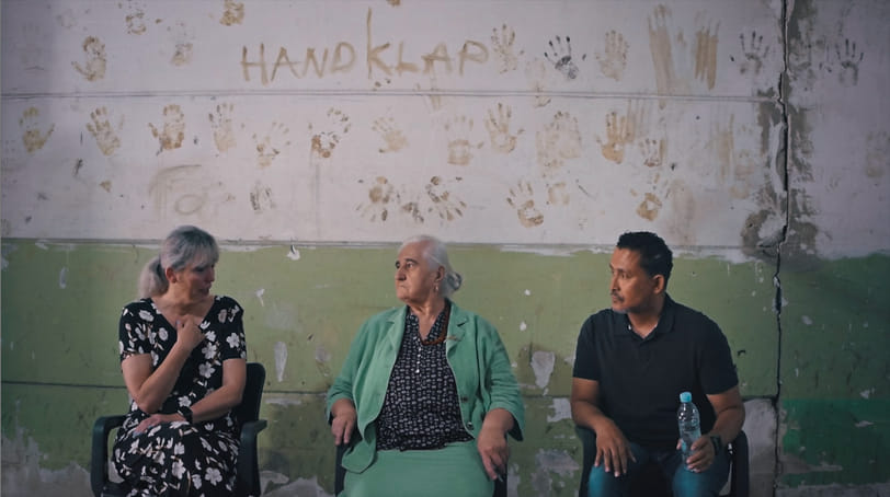 Vijf veteranen keren terug naar Srebrenica; de plek waar hun leven veranderde