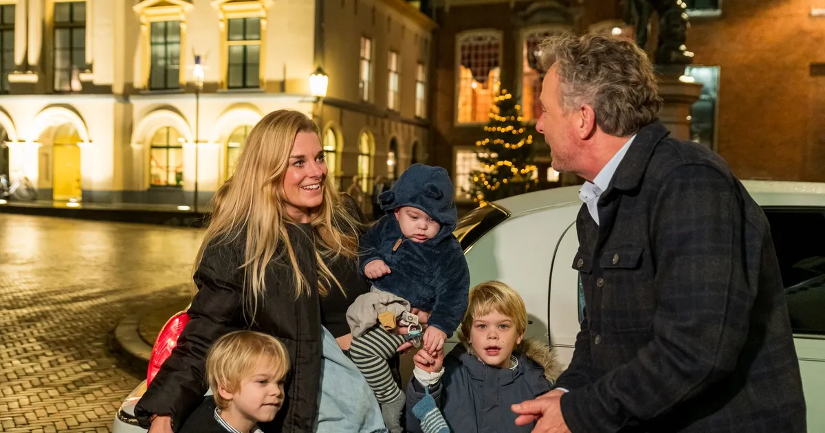 Het Familiediner en Klaas aan het front kanshebbers voor Televizier-Ring