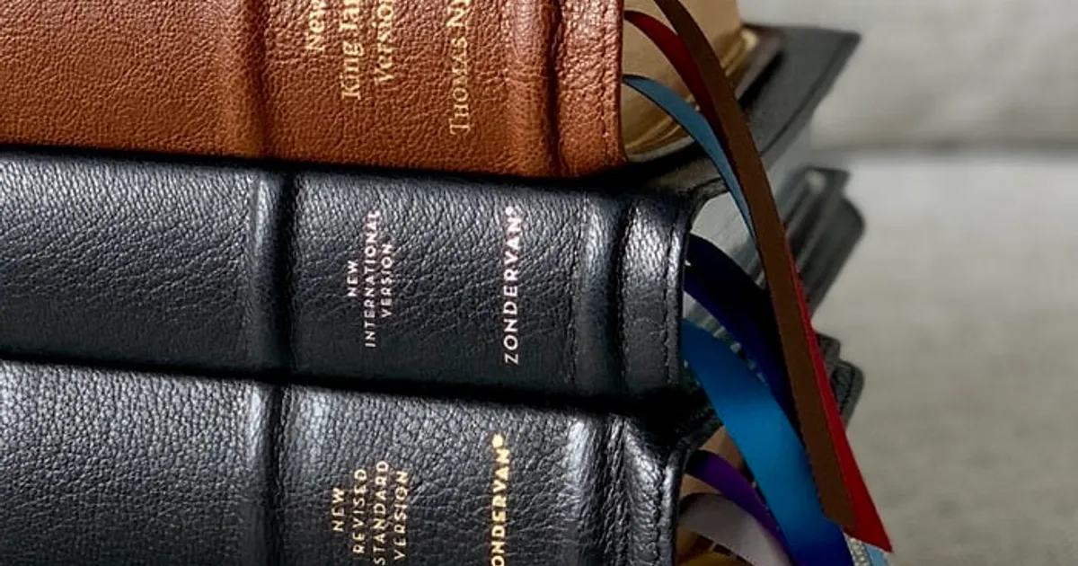 Podcast| Waarom zitten deze boeken (niet) in de Bijbel? - EO