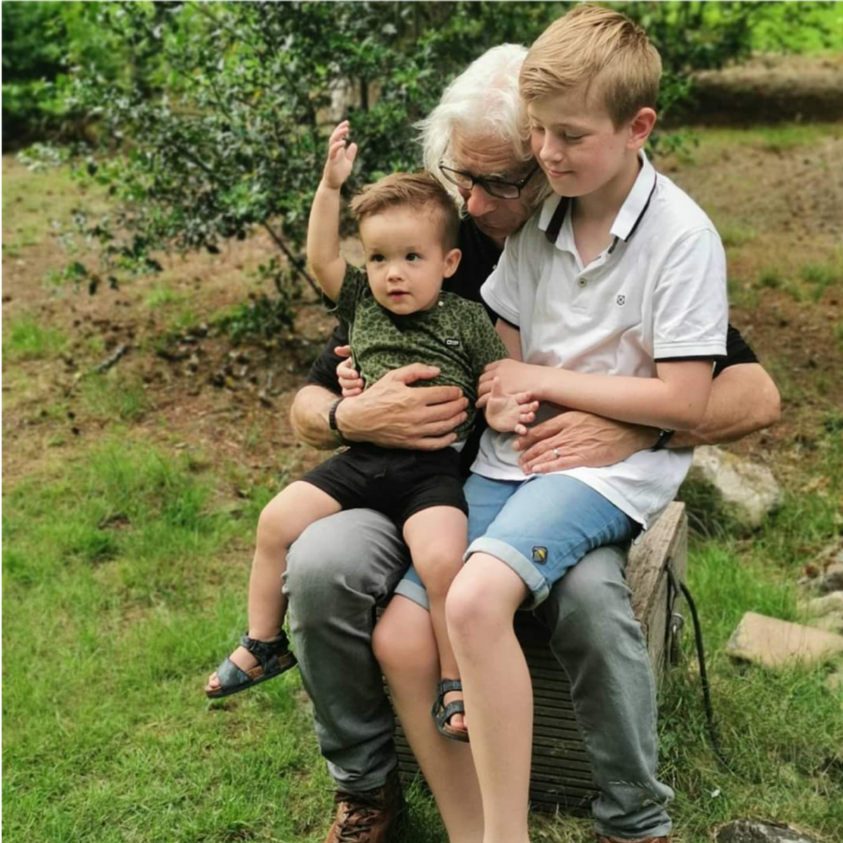 Wilchert met kleinzoon Morris (2,5) en Milan (11)