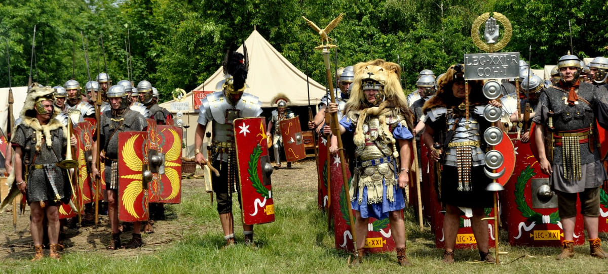 2- klein-roman-reenacting-4-via-flickr-by-roberto-maldeno-kopie