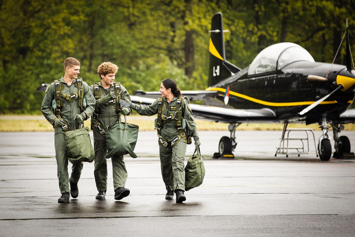 'Hoe De Luchtmacht Actief Meewerkte Aan Dramaserie Hoogvliegers' - EO