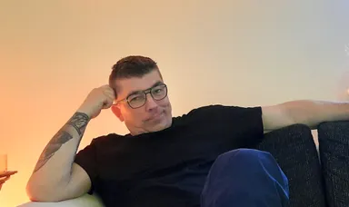 Vrachtwagenchauffeur Werner tekent blind voor een nieuw beroep