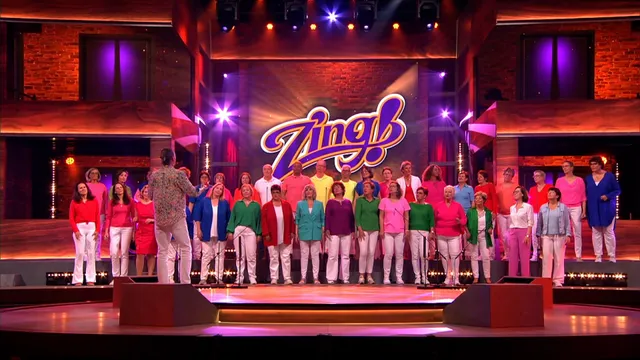 Popkoor We12Sing uit Capelle aan den IJssel onder leiding van dirigent Gertjan Essenstam.