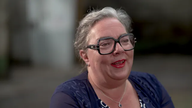 Dineke was 14 jaar lang aan een rolstoel gebonden. Tot ze door een wonderlijke gebeurtenis is genezen.