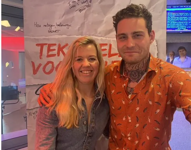 In de podcast Tekstuele Voorlichting gaat Martine ten Klooster in gesprek met zanger Douwe Bob.
