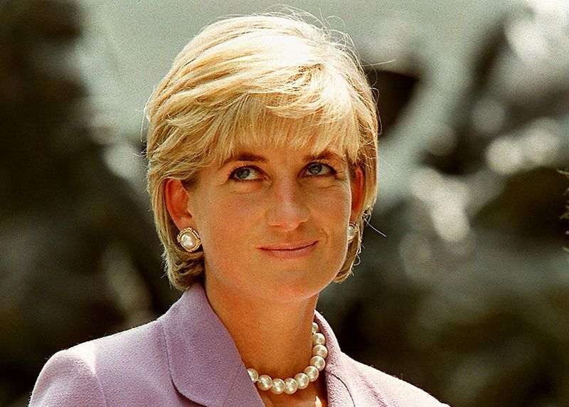 Dit is het verhaal achter de wereldberoemde 'revenge dress' van prinses Diana